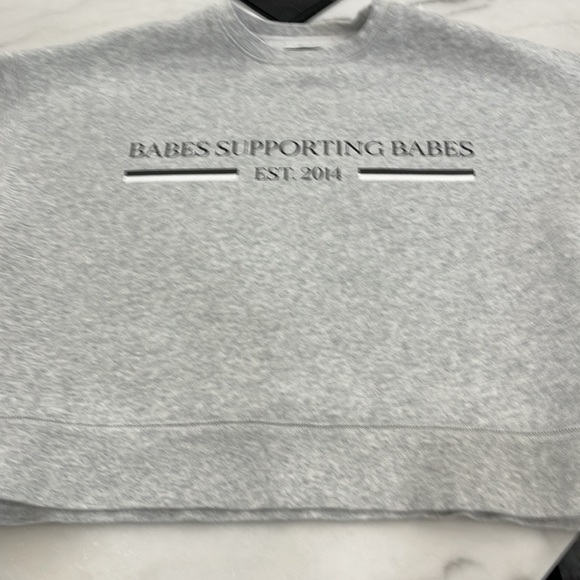 Brunette The Label Sweatshirt - Picture 6 of 9